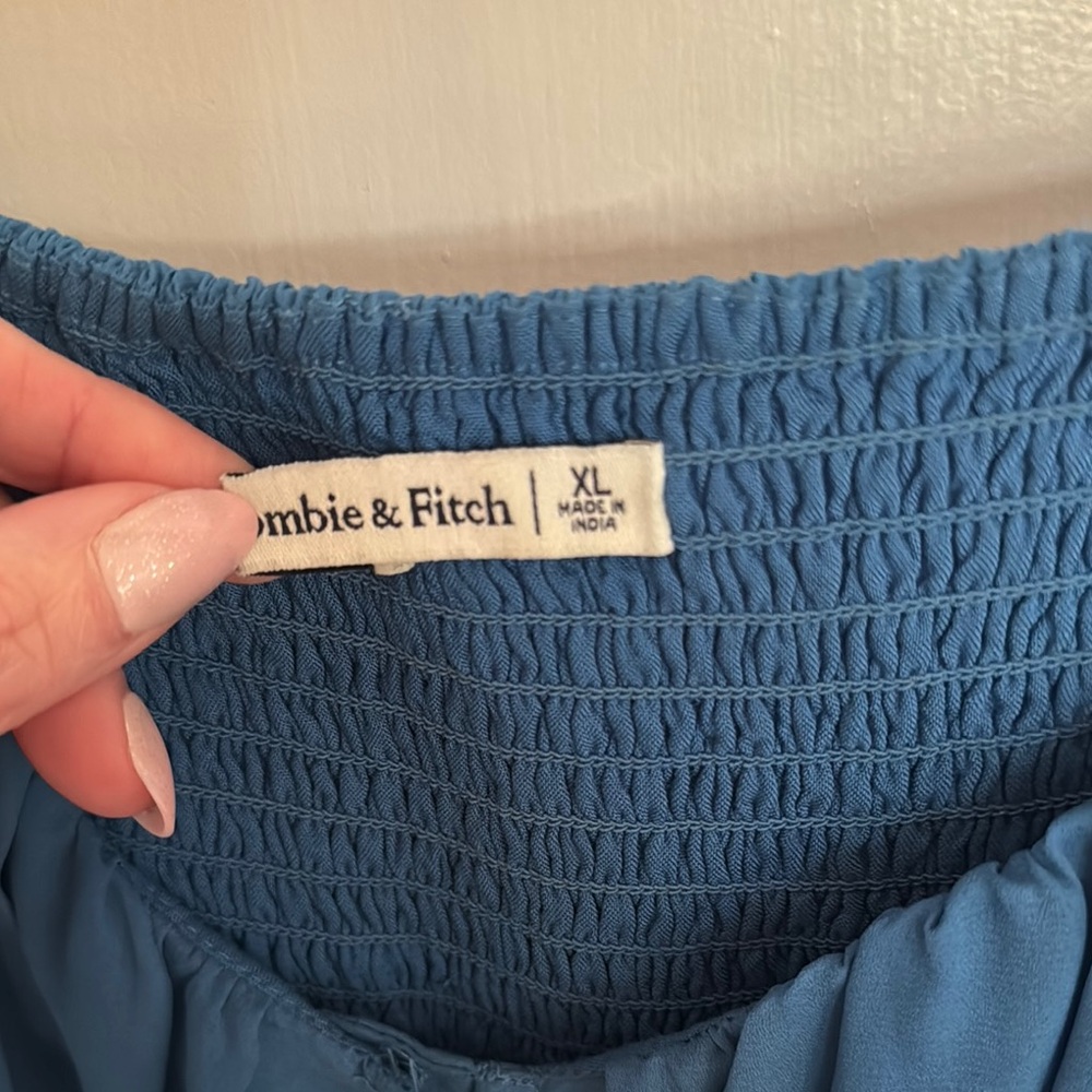 Blue Button-Down Dress - Picture 2 of 4